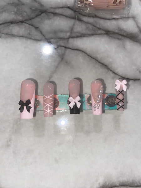 Press On Nails-Laced and Bows